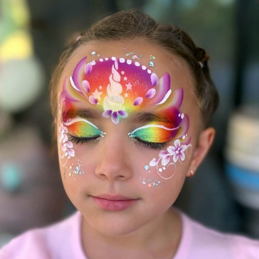 Elegant face painting - Feature Image