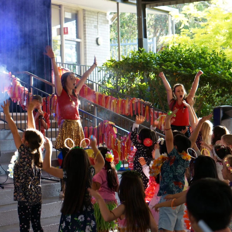 School Disco & Karaoke Party - Gallery Image 4